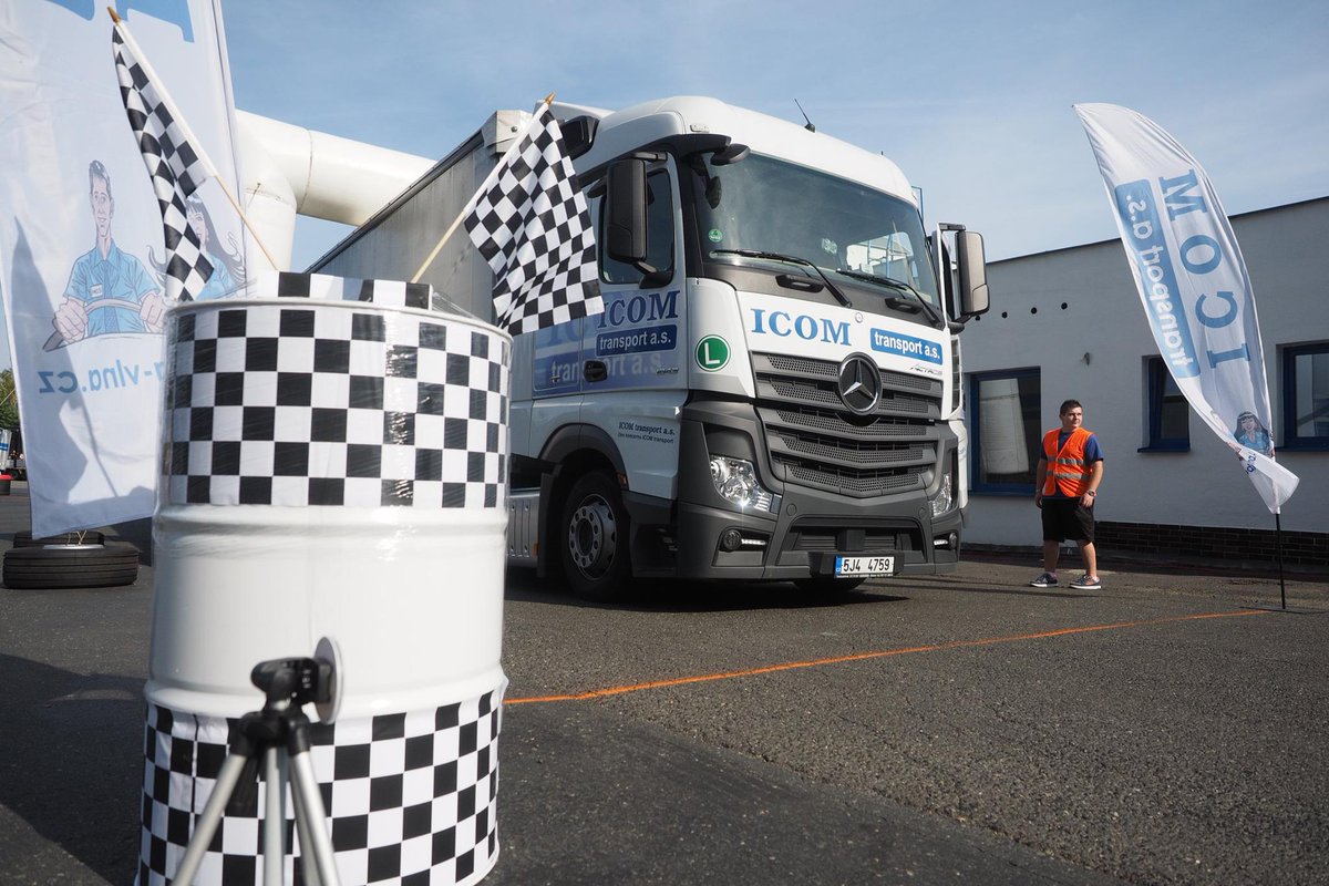 ICOMtransport's tweet photo. MKD Humpolec včera opět bodovalo. Několik řidičů se zde utkalo o titul Mistra volantu! https://t.co/HLQ405ZYjb
