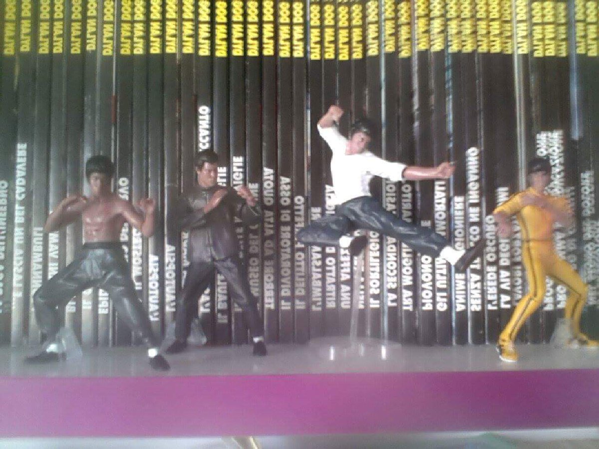 SimonBarletti's tweet photo. #ActionFigures #BruceLee https://t.co/dTagvMcKA1