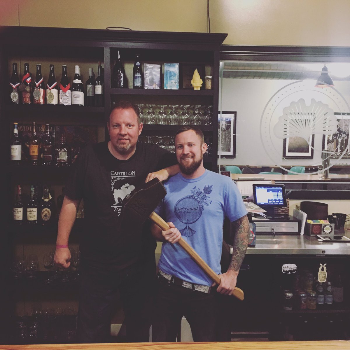 phillylovesbeer's tweet photo. Shout out to Eric and #STLCraftBeerWeek for being so nice to us #PBWRoadHOG and thanks @PerennialBeer for making award/winning sours! https://t.co/Vl4zCfxy8P