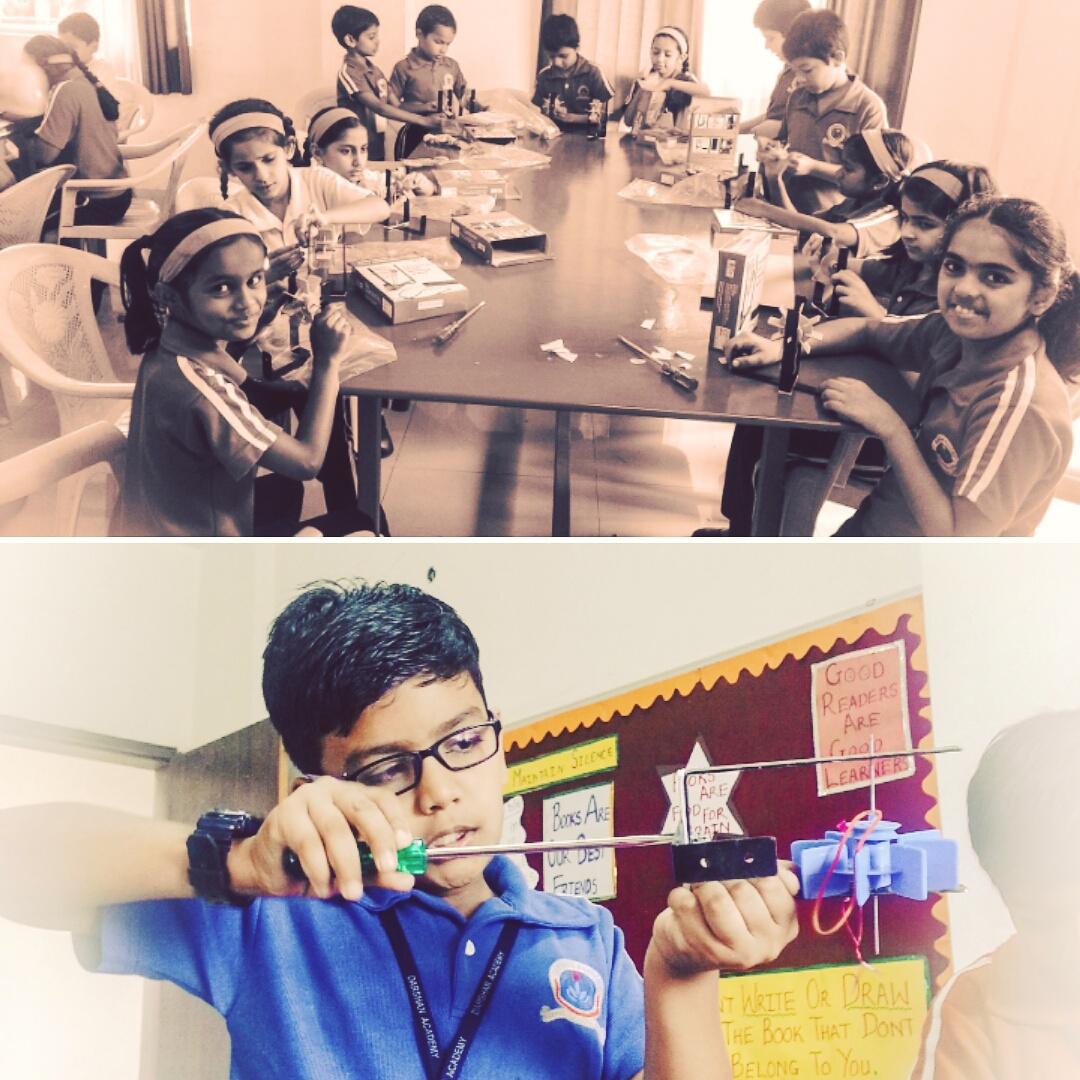 SunSciSchool's tweet photo. At #SundayScienceSchool Busy Hands Busy Brains https://t.co/c5MoQ7guUl