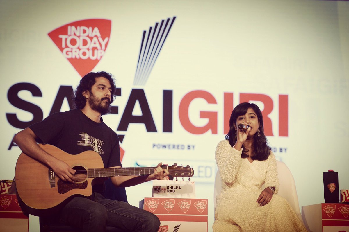 shilparao11's tweet photo. Thanks @rohitkulkarni88 for making today's session so awesome @indiatoday 's #Safaigiri16 😀😀😀 https://t.co/wJ8swPFlNt