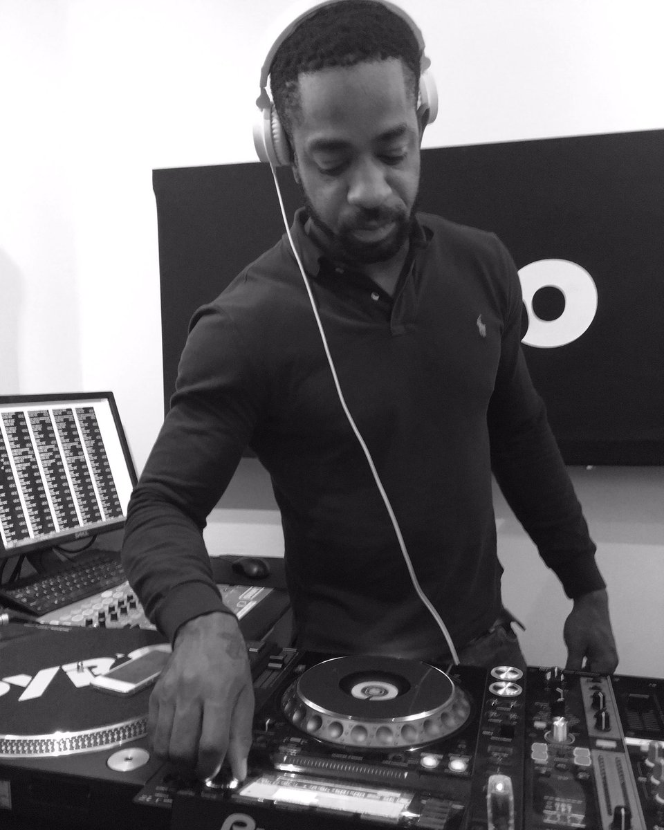 PyroRadio's tweet photo. #ListenBack
@DJMakTen with guests @officialkingrah #BlacksD @hollowmanjendor @BlackSteve__ #Grime
https://t.co/SmEDZ6gZRa https://t.co/0CyoUiIfm5