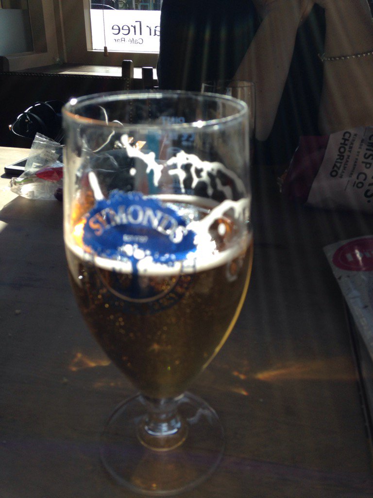 Archieandrews70's tweet photo. After the pain of 13 miles, pleasure of a pint, 2hours and 6 minutes deep joy https://t.co/JQLvRadeLf