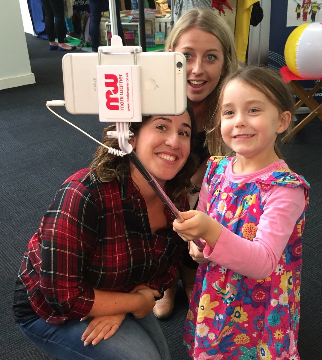 The_Doves's tweet photo. Great to see @mwholidays at the @FamTravelShow. Having the most hilarious journey home watching the small one take selfies! 😂 https://t.co/H68e2mtZF2
