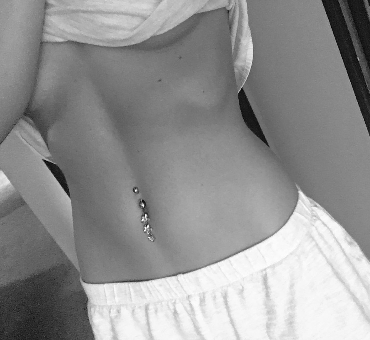 thighgapwantedd's tweet photo. Sunday morning body check 111.5 https://t.co/5hwu4ujAeD