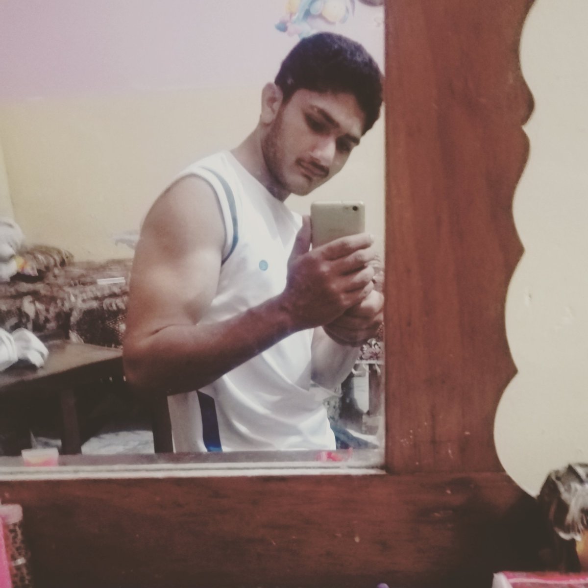 sohail02000's tweet photo. Size 15 inchs https://t.co/jgYWHz3E2T