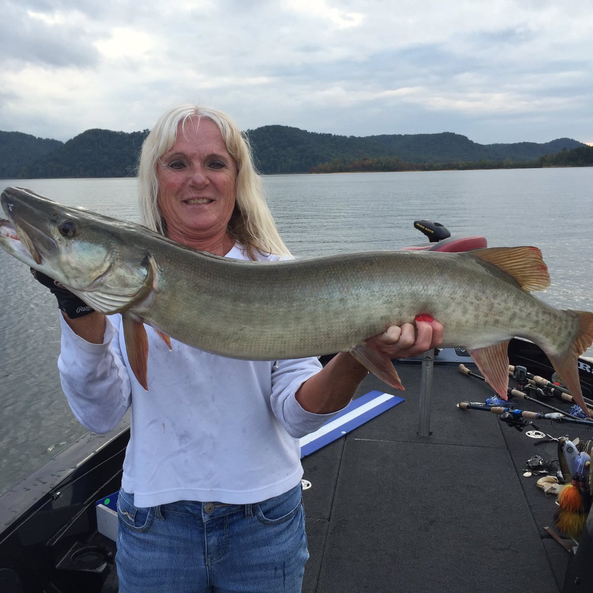 vjbanks58's tweet photo. Second gold fish of the wknd https://t.co/8JA8uchg3N