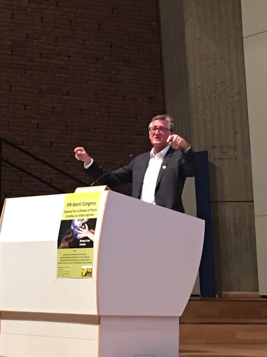 LivToerres's tweet photo. .@PJenningsUNI firing up the audience at #IPB2016: labour movement & peace movement one and the same!! https://t.co/Kk7AXJbPzU