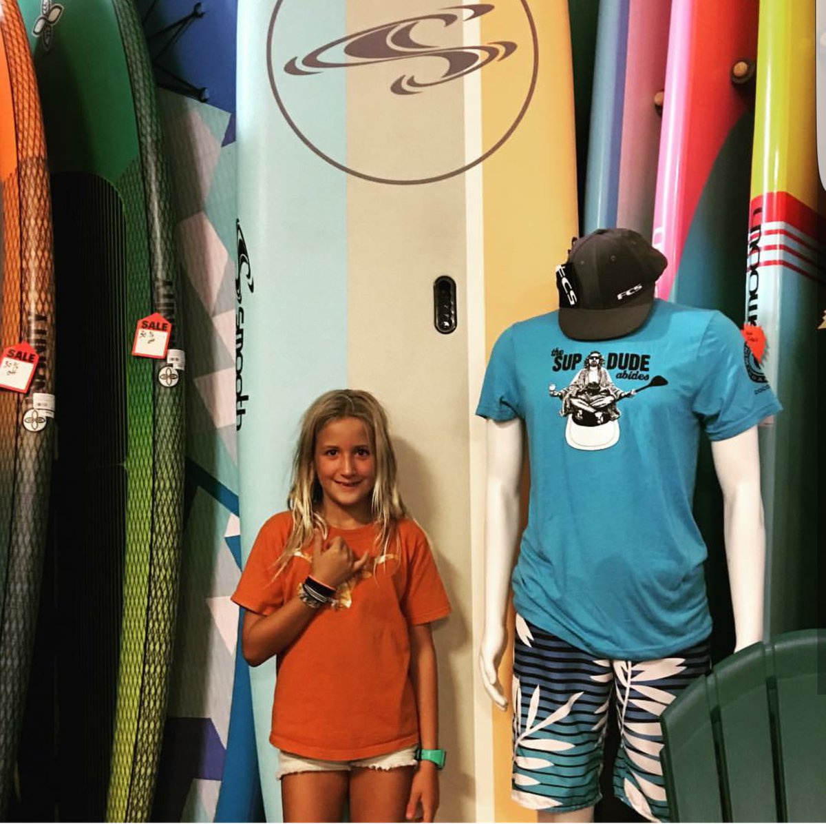 SwellLifeMag's tweet photo. Congrats Sienna for winning this new paddle board from windansea board shop! #paddleboard #sup #grom #surf #skate #coreban https://t.co/sTv9UfkgsH