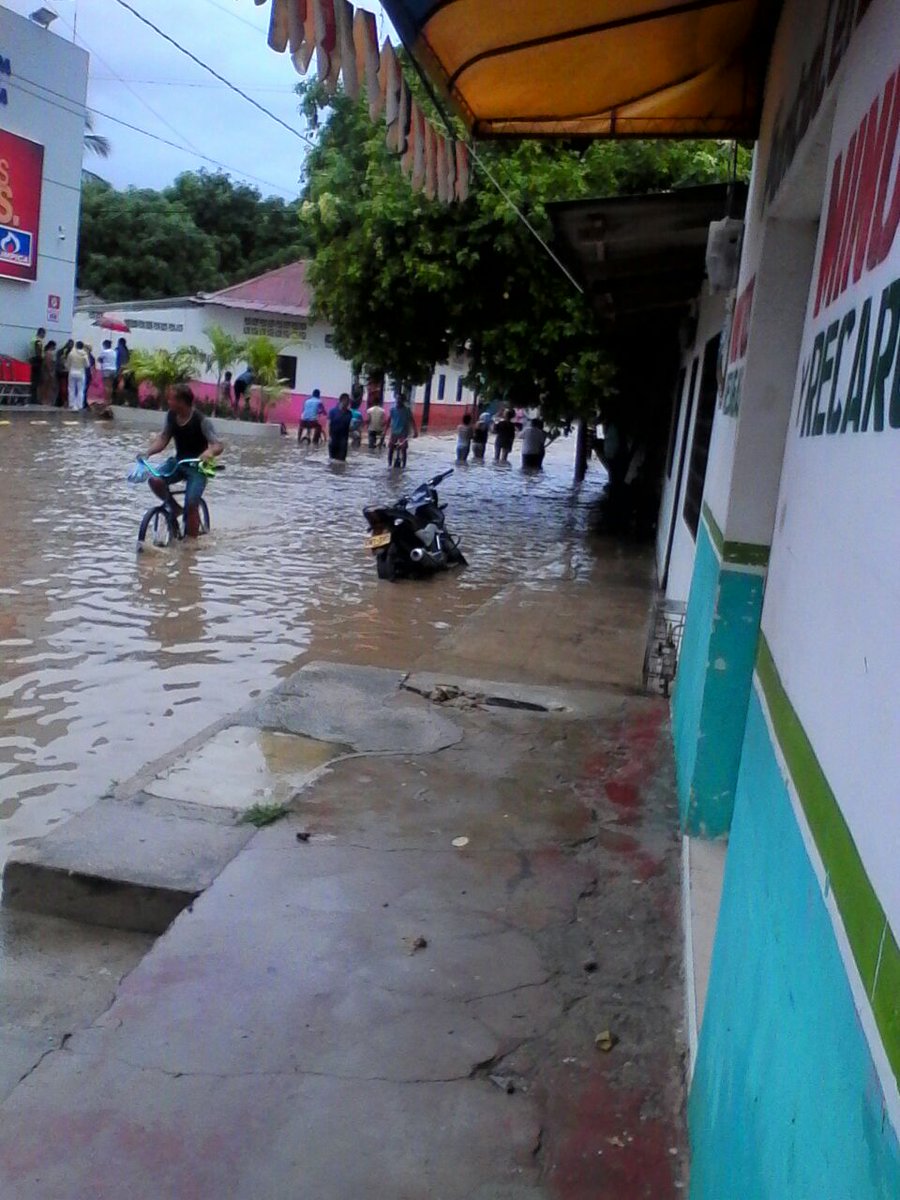 CarlosOrtizR_'s tweet photo. Así despertaron los municipios de #Aracataca y #Guamal luego del paso de la #TormentaTropicalMatthew por el territorio https://t.co/iBr5R8Hqmh
