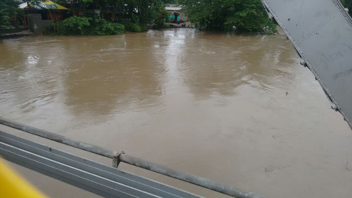 CarlosOrtizR_'s tweet photo. Así despertaron los municipios de #Aracataca y #Guamal luego del paso de la #TormentaTropicalMatthew por el territorio https://t.co/iBr5R8Hqmh