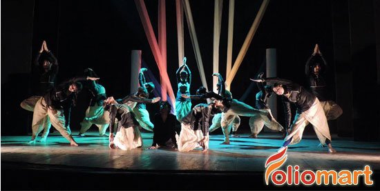 foliomart's tweet photo. Alokparna Guha is a renowned #KathakDancer and founder of Pushpak Academy of Dance - Visit https://t.co/DaN7eGxL0W https://t.co/upFPw03i0E