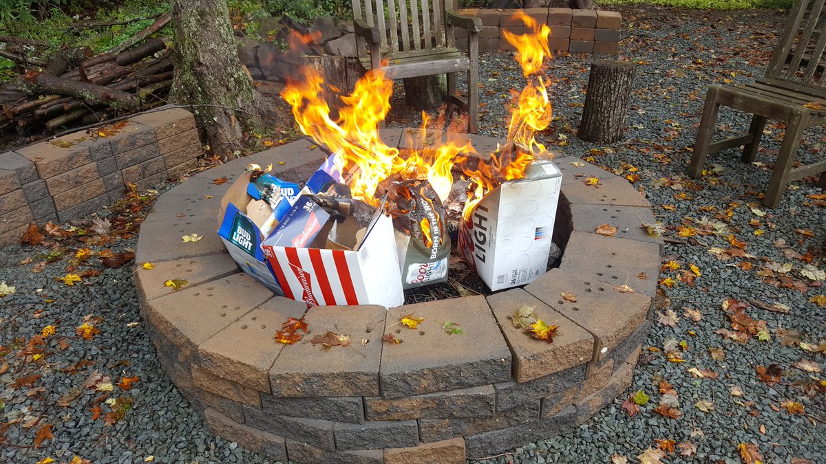 NOATSny's tweet photo. Cousin Joe's bachelor party weekend!
#BroBeers #DudeBros #DudeHangs #BroDudes #BroHangs #BeerDudes #BeerPong #Fire #Football https://t.co/1Xu5IFD2RU