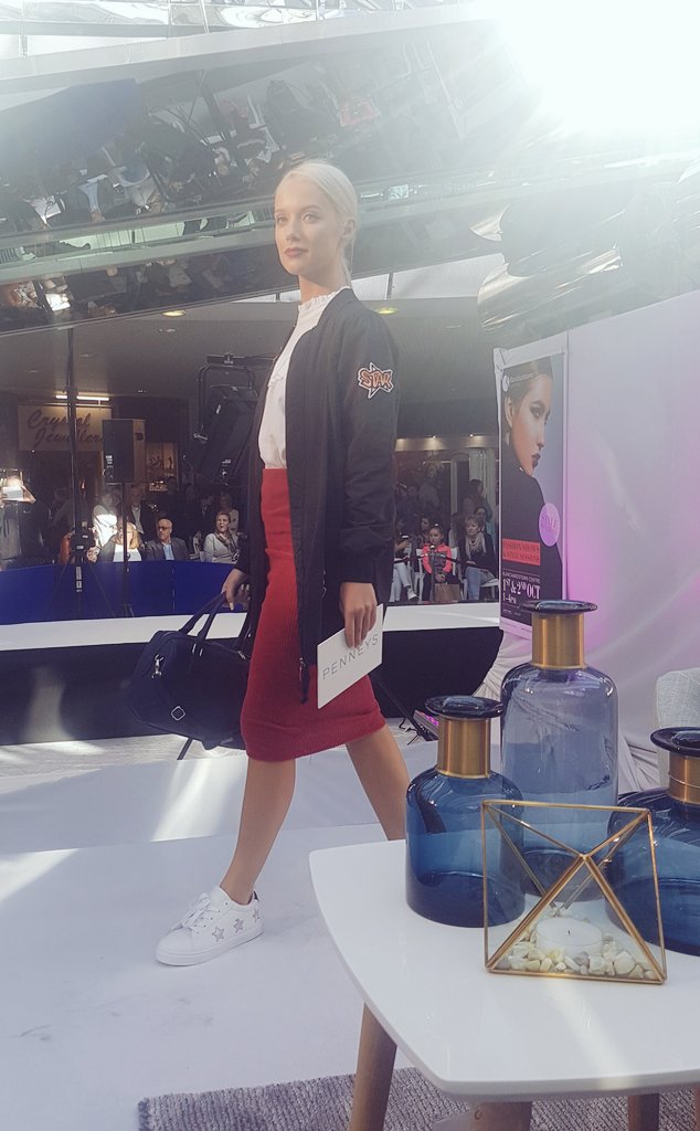 1stoptionmodels's tweet photo. Lovely overcoats selection for the  style weekend @blanchcentre styled by the one and only  @Julesmodelagent #BlanchStyle #1stOptionModels https://t.co/2ECcwpKJyt
