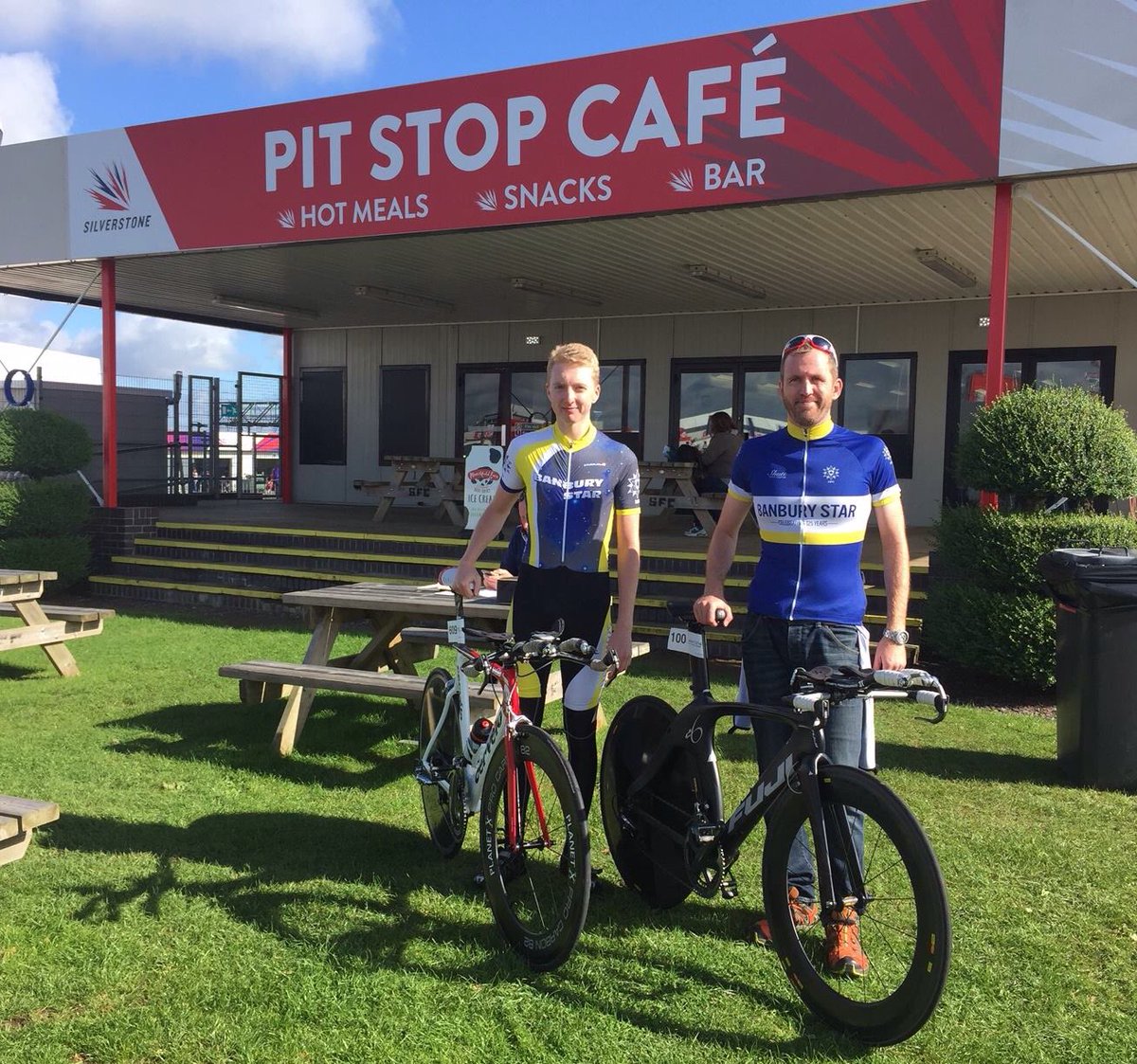 BanburyStarCC's tweet photo. Matt and Mark @buzzgraphic recorded great times racing for BSCC @silverstonettc today. https://t.co/opzaiSL4c2