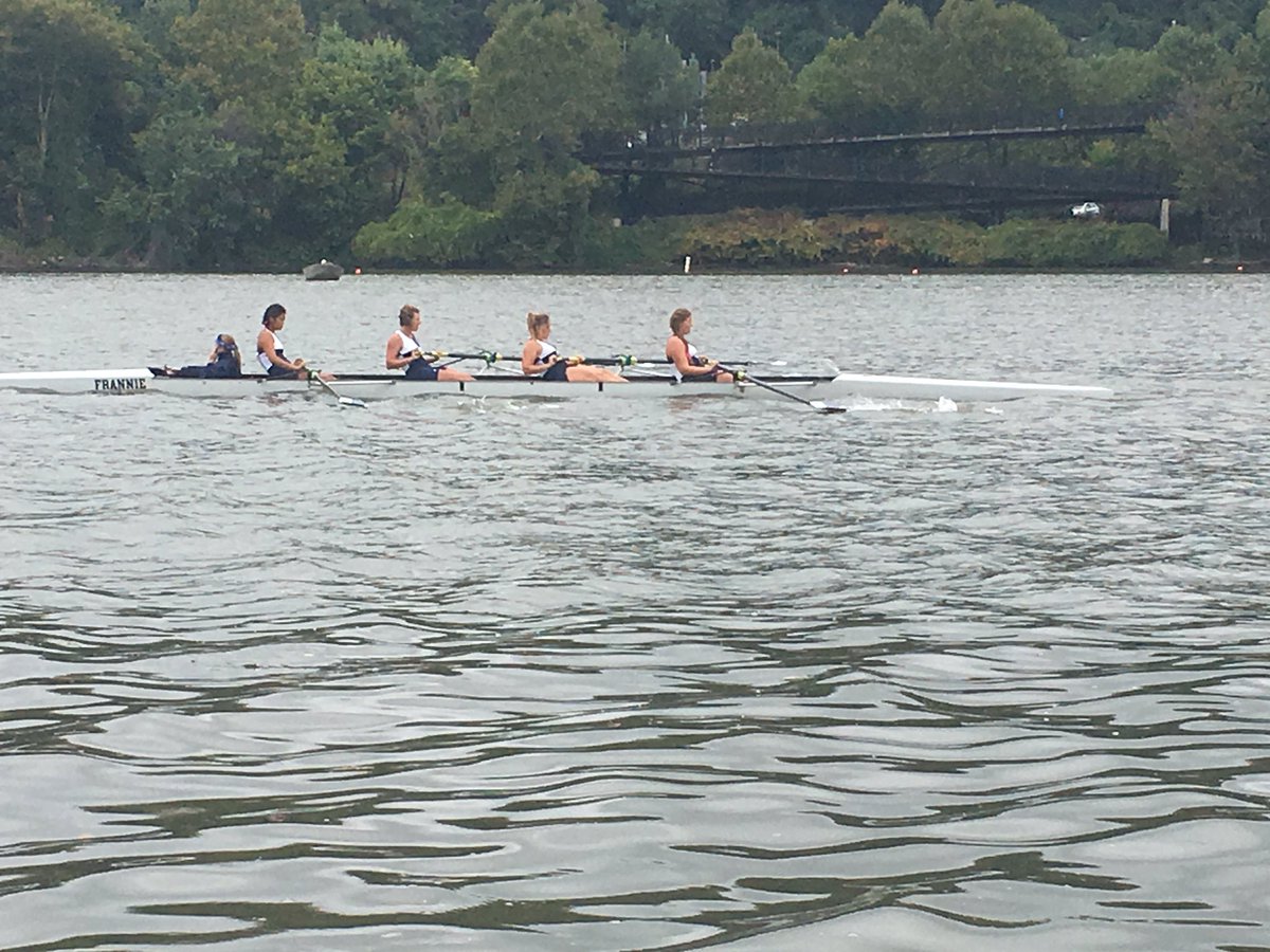 3RiversRowing's tweet photo. You got it girls! #HOTO2016 https://t.co/YepK4PwsBm