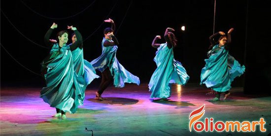 foliomart's tweet photo. Ranan India is a famous #ClassicalDanceSchool in Kolkata headed by Debashree Bhattacharya and Vikram Iyengar - Visit https://t.co/5nJwsCdOrP https://t.co/BjEgZ9WH6B