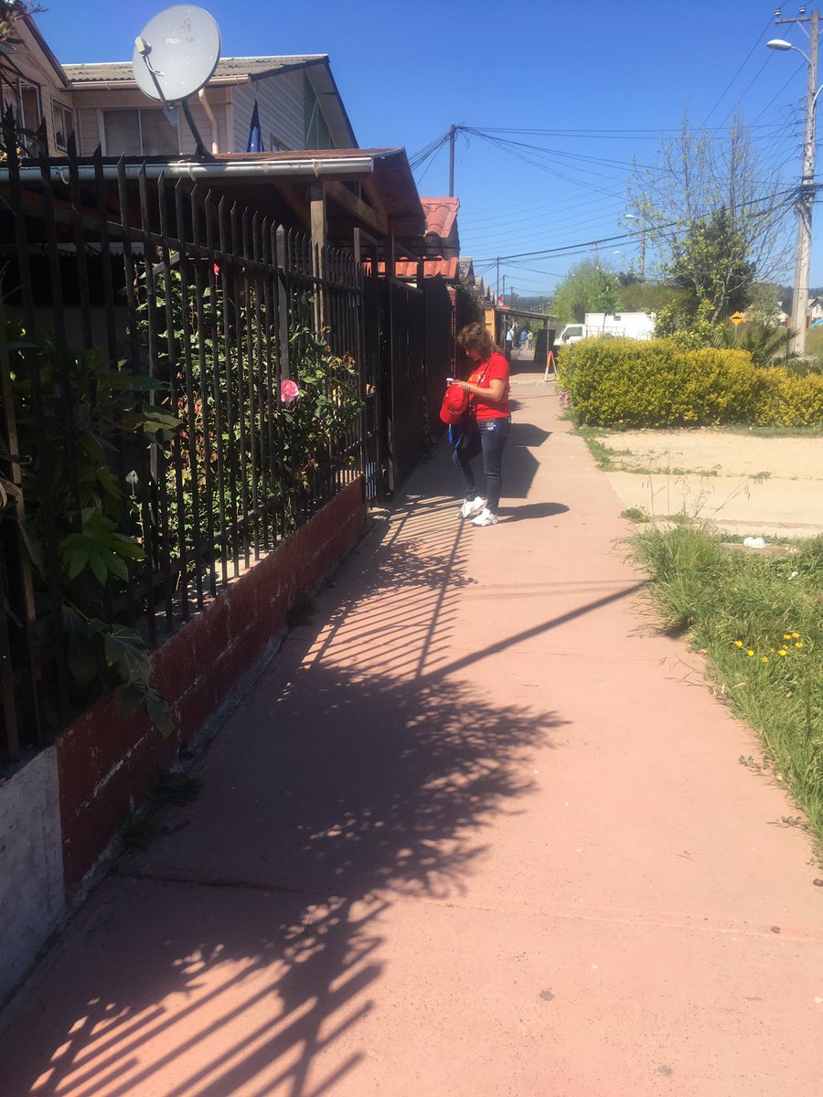 ruthconcejal's tweet photo. Junto a vecinos de #Placilla #RutH25 cc @chahuan https://t.co/fdI1t4HEKC