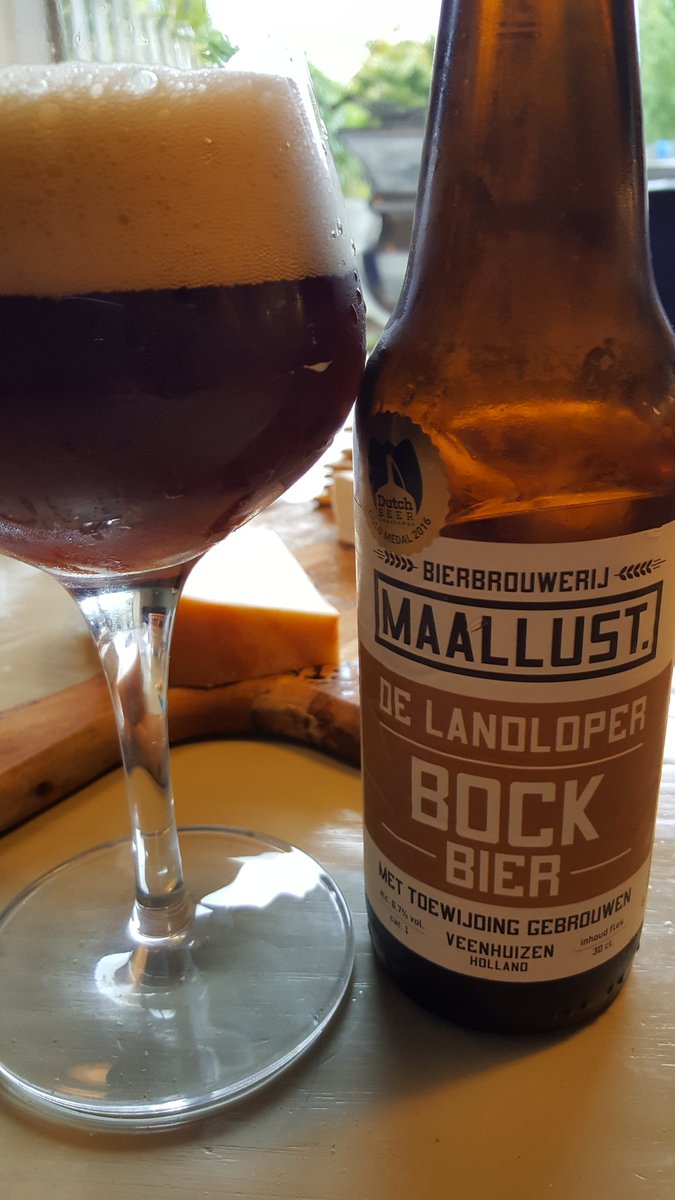 VanErpDranken's tweet photo. Heerlijk z'n zondagmiddag. Begin van de herfst. #Debockislos #Inhetbierschap #Inhetglas https://t.co/tkuHF0qbW4