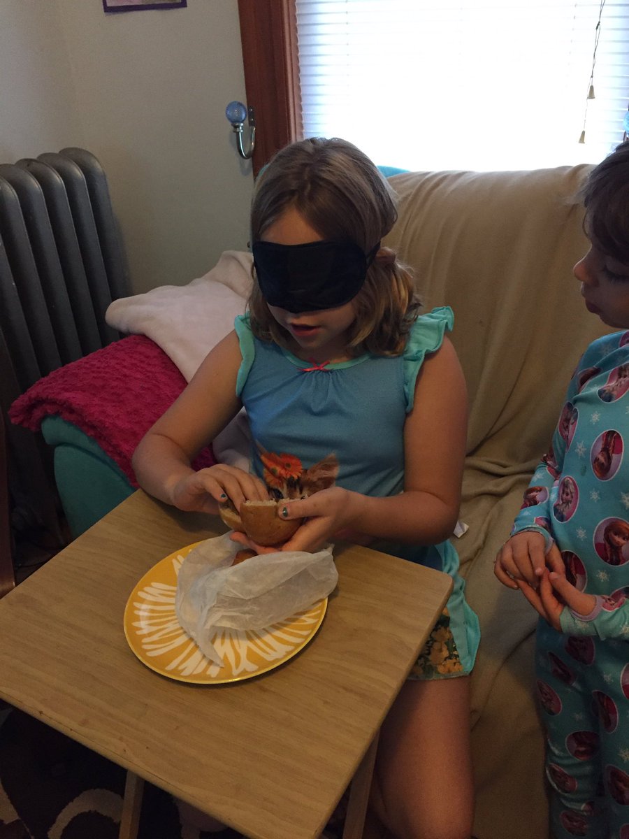 rmattull's tweet image. #BlindfoldBreakfast