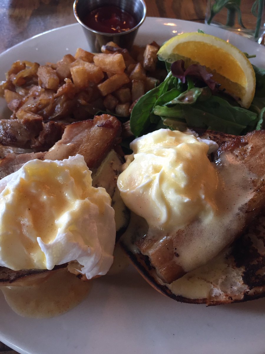 harlemfoodlocal's tweet photo. #BrunchHeros in the #kitchen at @GrangeBarHarlem: #porkbellybenedict w/ #glutenfree #bread @NYCKeithH #nevergodowntownagain #harlem https://t.co/bjLcKq1TRt