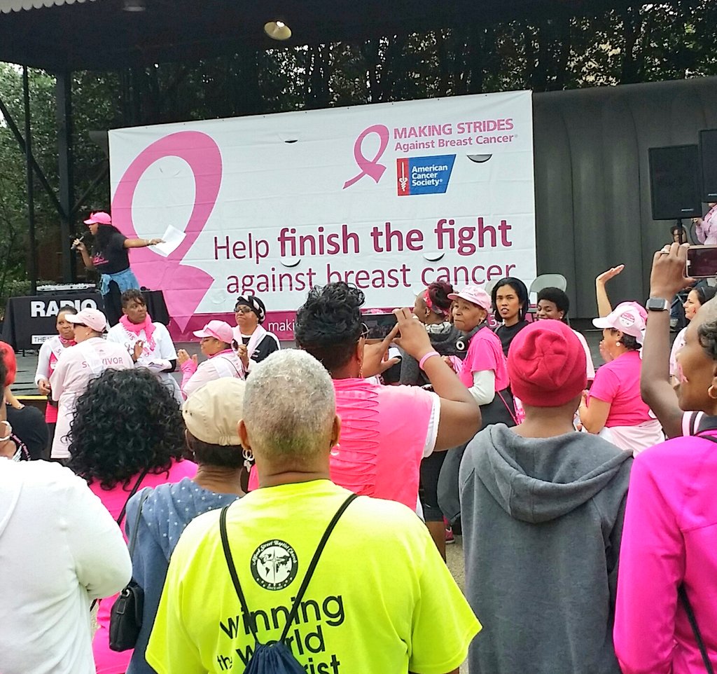 JetBlueDCA's tweet photo. CMs participating in the #AmericanCancerSociety's #MakingStridesAgainstBreastCancerWalk on the National Mall today @JetBlue @HelloJetBlue p2 https://t.co/NLZ0FbaEyX