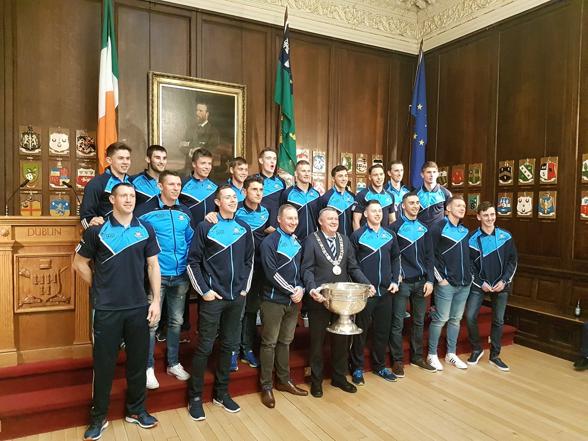DubGAAOfficial's tweet photo. The Dubs have made their way to the Mansion House for a special reception from the Lord Mayor! #COYBIB #UpTheDubs https://t.co/EmyvcVLYnc