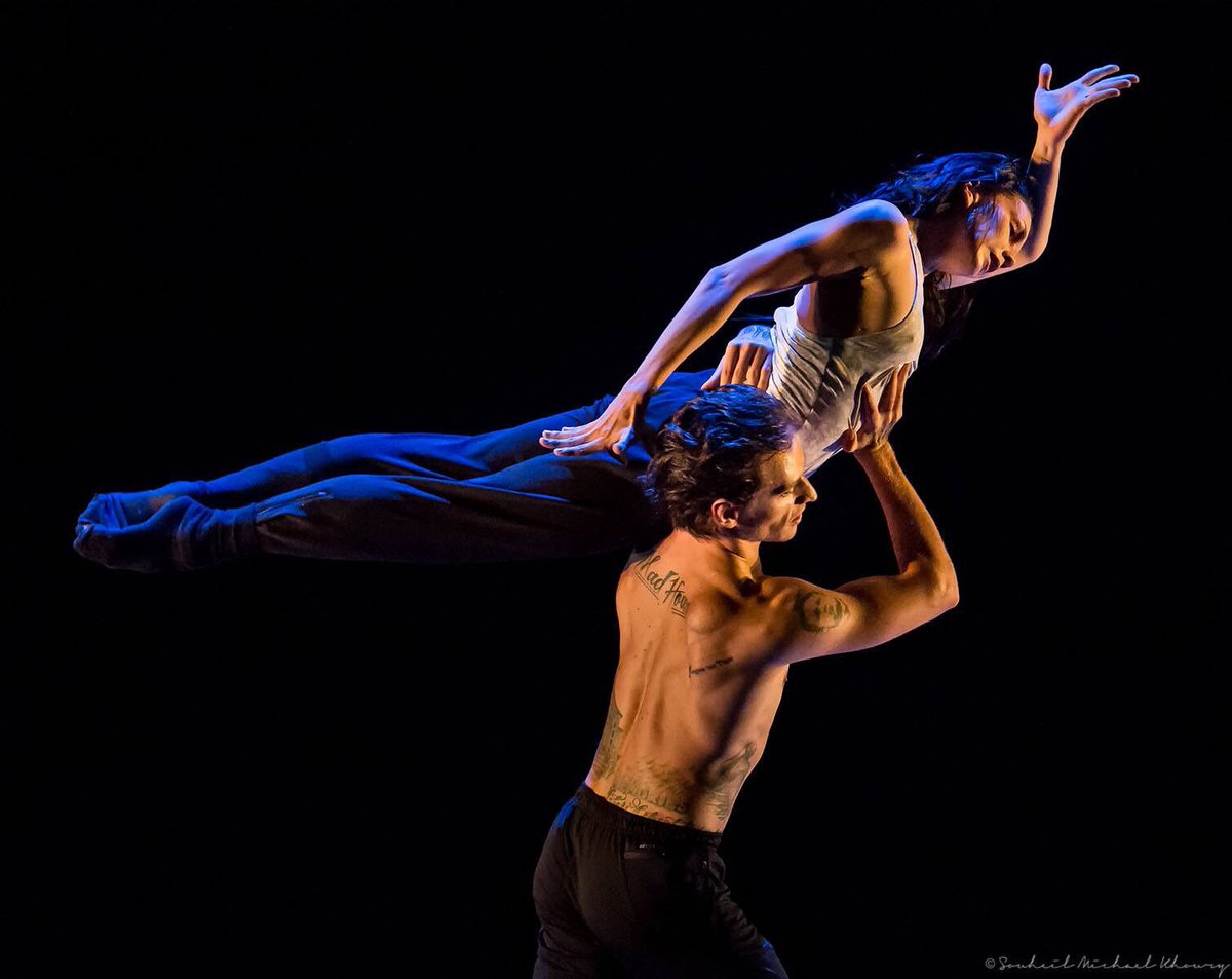 DdiDanza's tweet photo. #NataliaOsipova and #SergeiPolunin
#Maliphant #SilentEcho
#Ardani
📷 #SouheilMichaelKhoury
@NatOsipova @SergeiPolunin_ @RMaliphant @Ardani https://t.co/R7mfQUf7gp