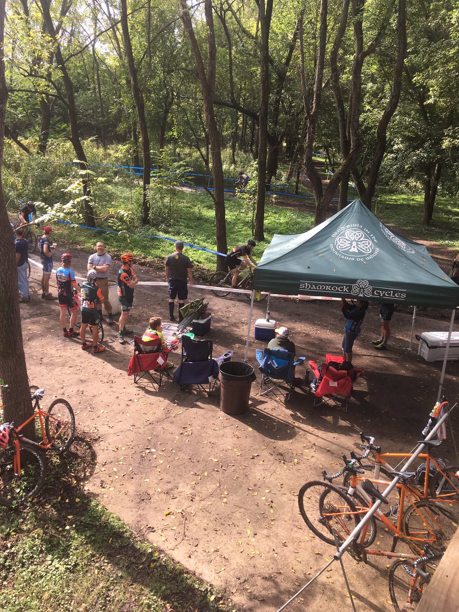 gunclubcross's tweet photo. Team Shamrock set up by the Dairy Barn run up. #VVCX https://t.co/LPF2O1tXp9