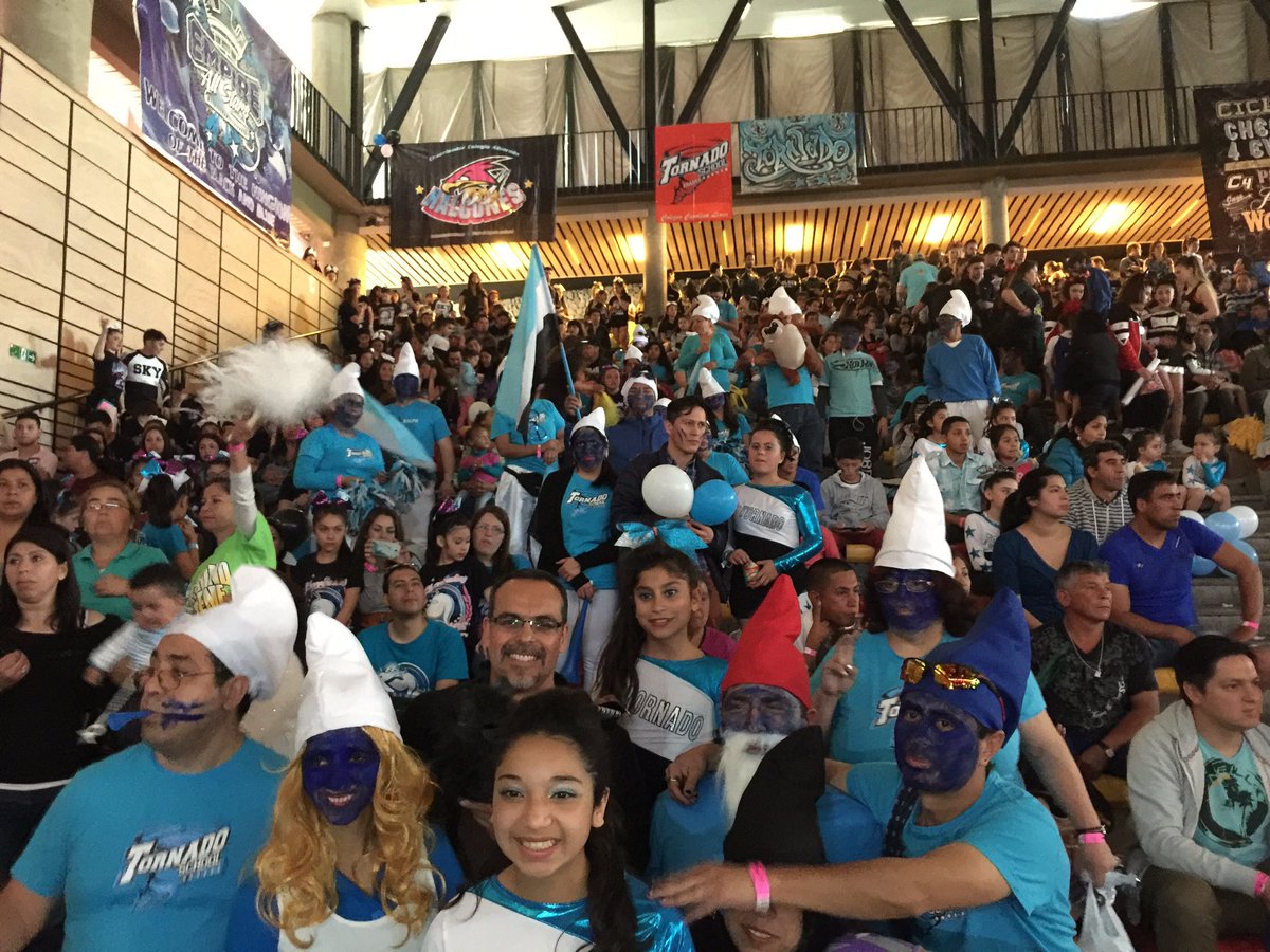xvegac's tweet photo. #lospitufos con todo apoyando a #tornado #carolinallona en el #campeonatofilms #cschile #shimkowe https://t.co/J7k79SJPcl