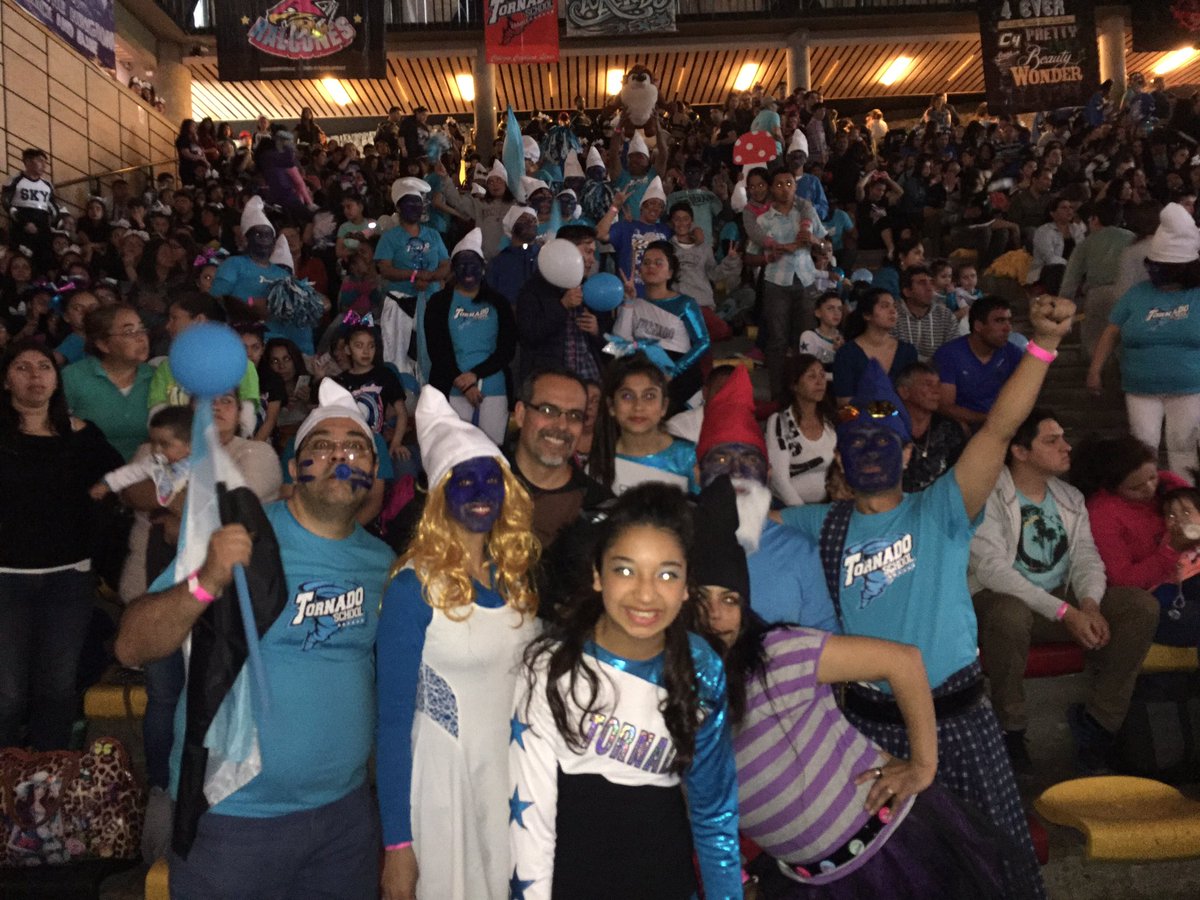 xvegac's tweet photo. #lospitufos con todo apoyando a #tornado #carolinallona en el #campeonatofilms #cschile #shimkowe https://t.co/J7k79SJPcl