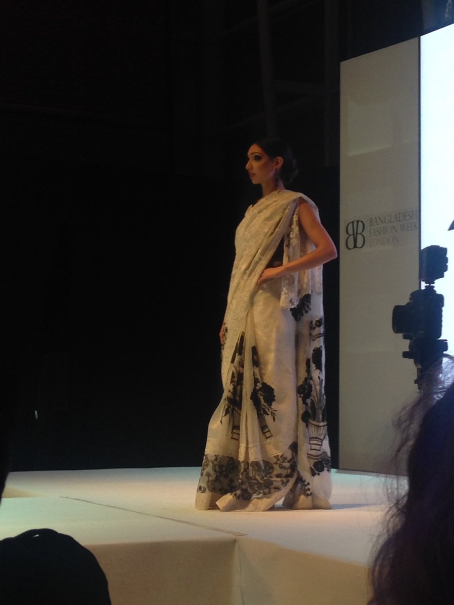 MahmudurManna's tweet photo. Attended Bangladesh Fashion Week. it was a great show. #bfwl16 https://t.co/b75t2agAeA