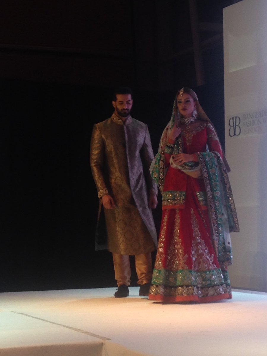 MahmudurManna's tweet photo. Attended Bangladesh Fashion Week. it was a great show. #bfwl16 https://t.co/b75t2agAeA