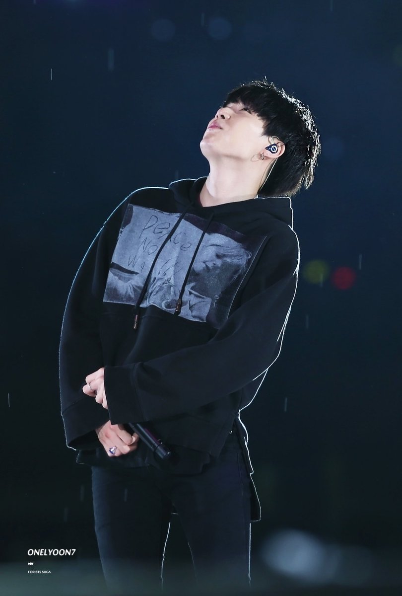SUGA_th's tweet photo. [HQ] 161001 SUGA - Busan One Asia Festival (cr.OnelYoon7) https://t.co/oMyQkH9Xif