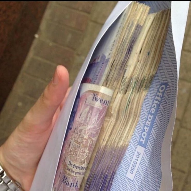 KevinnKeegan's tweet photo. Like a bet? Follow @GodofGambIing for the new season if you wanna be rich! 💰⚽ https://t.co/Ic2DG9ZOIr