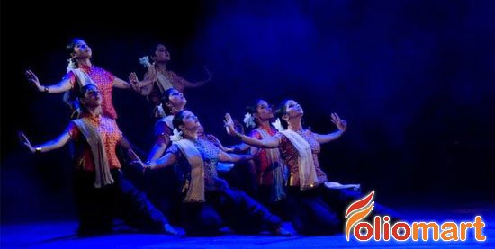 foliomart's tweet photo. Luna Poddar is a renowned #KathakDancer from Kolkata and founder of the Prerna Center for Performing Arts - Visit https://t.co/HI7nQ8VRO6 https://t.co/SOCdGOKCMe