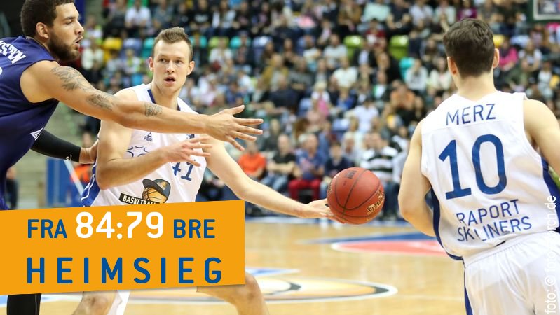 skyliners1999's tweet photo. 💙 DA IST DER HEIMSIEG 💙

Das Spiel haben Fans und Team definitiv geMAINsam gewonnen! https://t.co/5z8AOc6EfJ