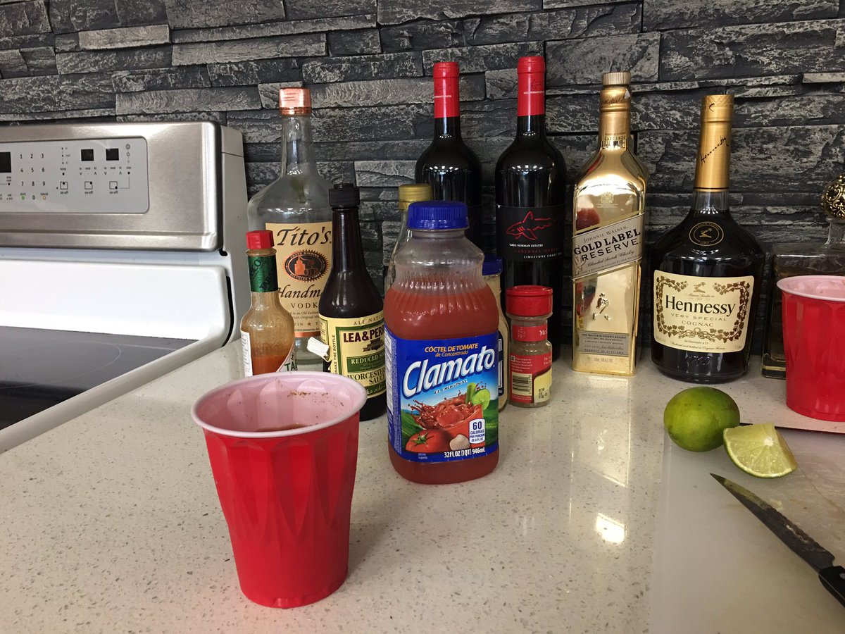 iamWillCastro's tweet photo. It's about that time ... #BloodyMarys #footballSunday #castroway https://t.co/7UDuPtMPaf