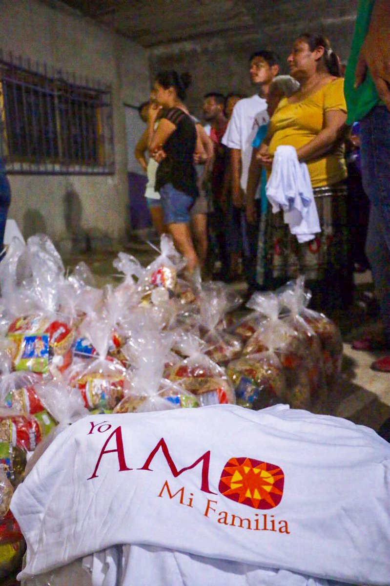 FundacionAMO's tweet photo. Mostrando nuestra solidaridad en la #Cuenca con @AsocGilberto. #AMOayudar https://t.co/obXMnZq2rL