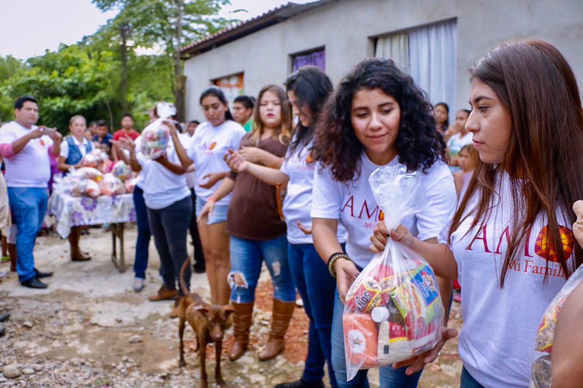FundacionAMO's tweet photo. Mostrando nuestra solidaridad en la #Cuenca con @AsocGilberto. #AMOayudar https://t.co/obXMnZq2rL