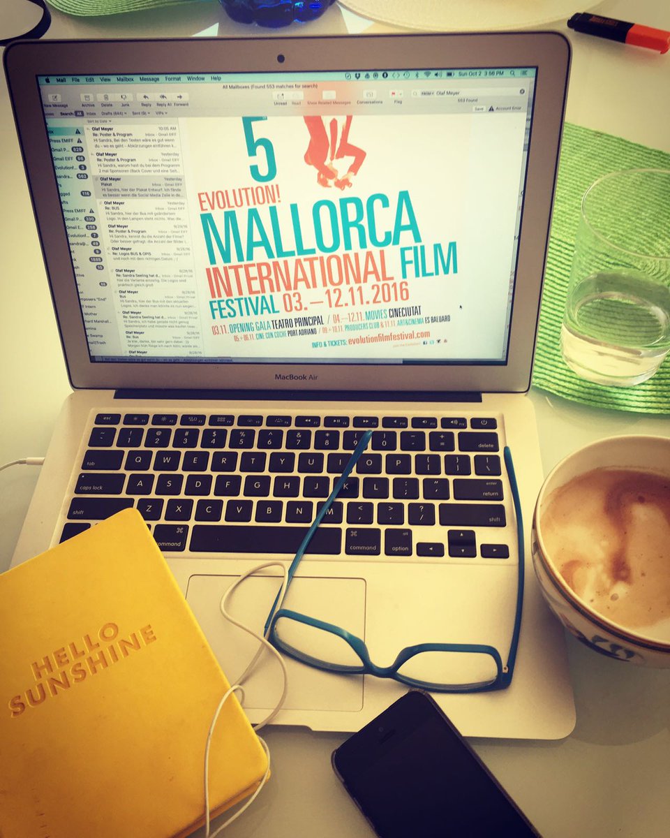 EVOLUTIONIFF's tweet photo. We don't stop working on Sunday · Els diumenges no param de treballar · Los domingos no paramos de trabajar :) #Emiff2016 #EvolutionMallorca https://t.co/L9Y4S7nMAr