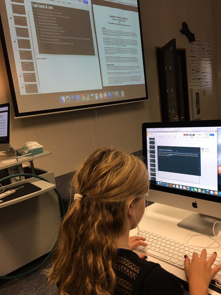 debheyer's tweet photo. Ss collaboratively being critical thinkers abstracting key elements of AUP for Google slides @CardiffSchools #edtech #computationalthinking https://t.co/DMpRJM9c3n