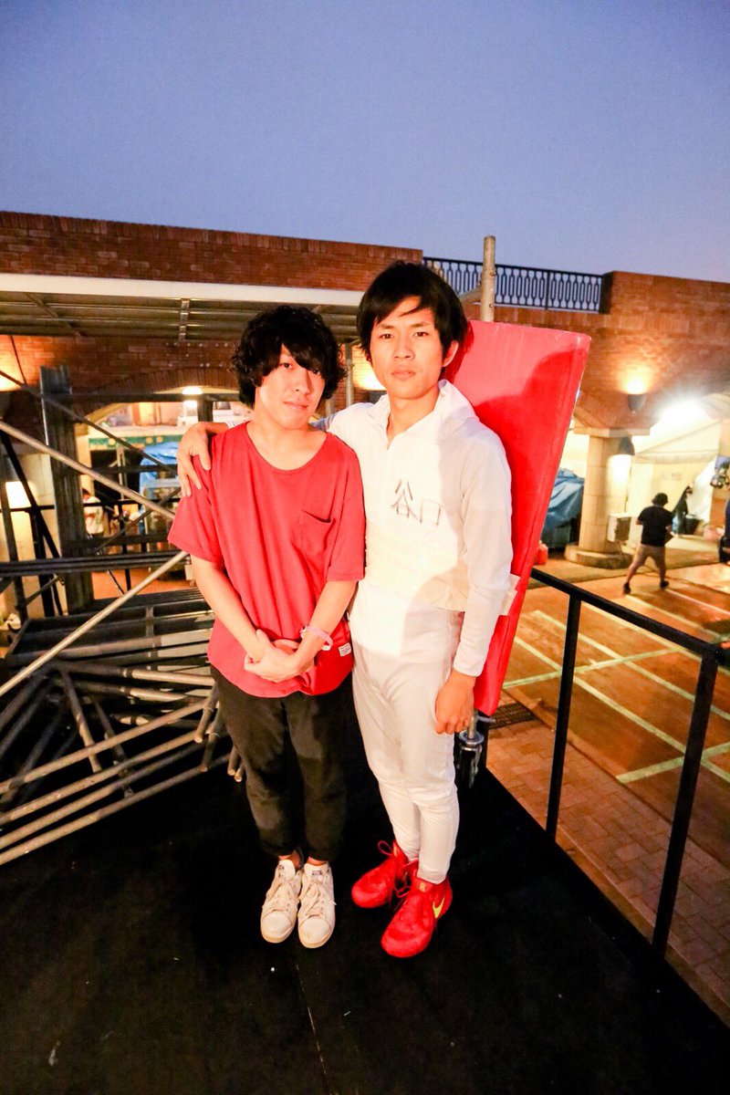 serubora's tweet photo. マグロックで鮪。
去年の想い果たせました(ё)
鮪ありがとう！
ダイノジさんありがとう！！
みんなありがとう！！

写真 @vizkage https://t.co/lNaor5Du9W