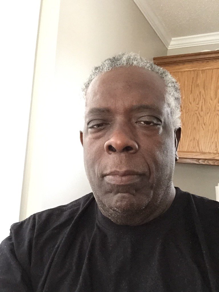 Astreamingvoice's tweet photo. 337 days on the better health journey!!! More work to Do! Still losing weight and beating down diabetes!!! https://t.co/1dU095aYAt