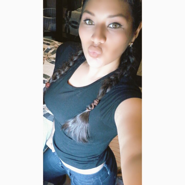 katty_m11's tweet photo. she is a good girl with a couple of bad habits https://t.co/MsThepAbq7