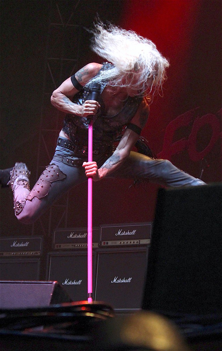 Last night at <a href="/therockcarnival/">The Rock Carnival</a>! <a href="/deesnider/">Dee Snider🇺🇸🎤</a> of <a href="/TwistedSisterNY/">Twisted Sister</a> just killin' it!!! <a href="/axs/">AXS</a>
