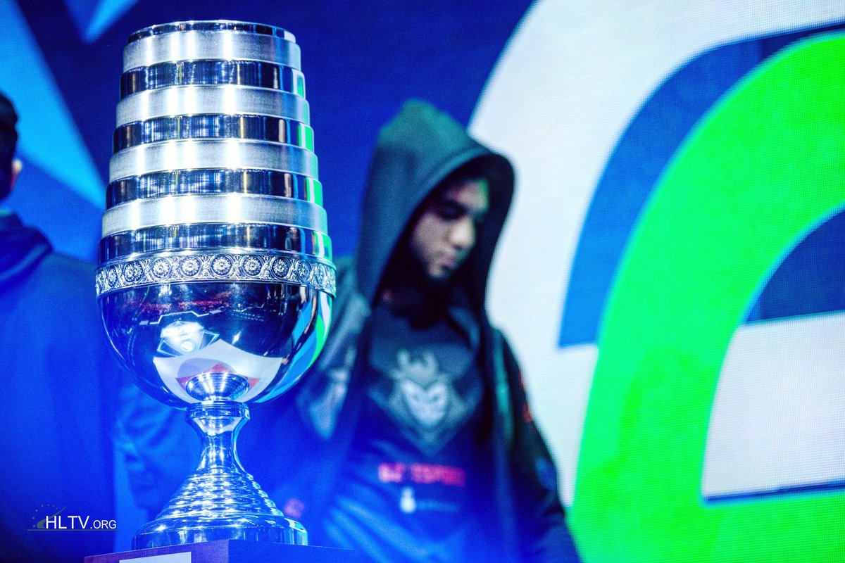 ScreaM_'s tweet image. Once again im walking away from that trophy.. But one day.. I will lift it ✊