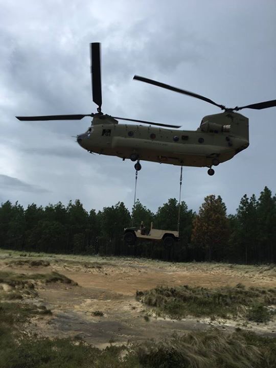 Strike_Hold's tweet photo. Cut Sling Load! @82ndCAB #teams up with our Devil Strike #Paratroopers to #train on sling load operations. https://t.co/vzT6c237zM