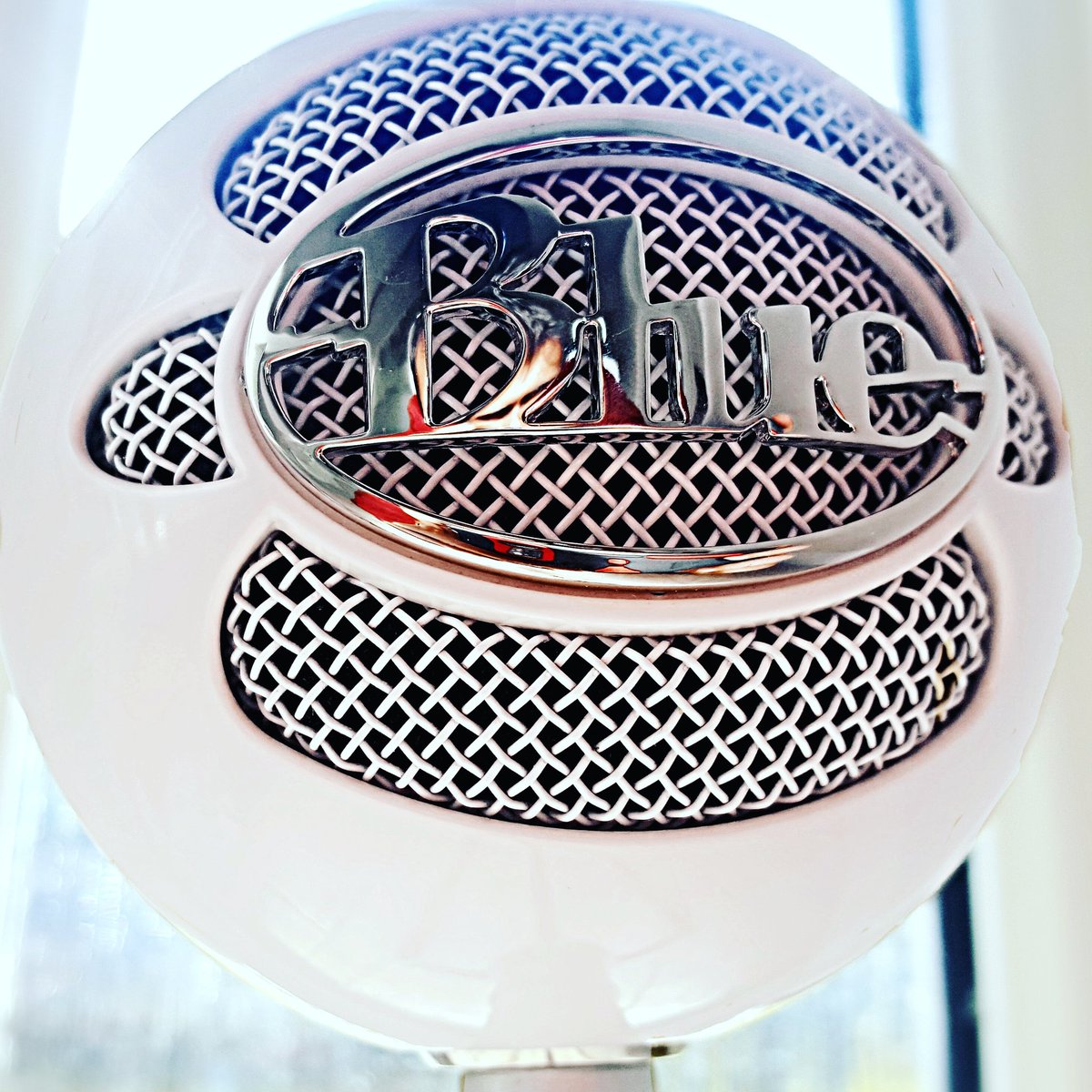 SRFYoutube's tweet photo. Used This Little Beauty Earlier To Record My First FIFA 17 Video! Can't Wait For You All To See It ! #youtube #youtubesrf https://t.co/AH9ASOU4sd