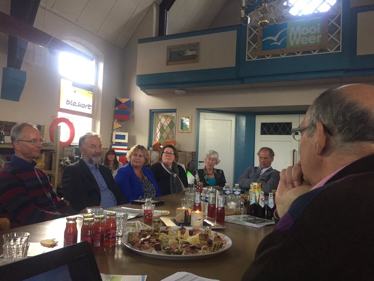 Werkbezoek van Minister Kamp op #Terschelling. In gesprek met <a href="/recron/">Zero_Recron</a> <a href="/landal/">landal</a> <a href="/Campingterpstra/">Campingterpstra</a> <a href="/PuurSkylge/">Puur-Terschelling</a> <a href="/Hekkeland/">Vakantie Hekkeland</a> <a href="/Veldzicht1957/">Camping Veldzicht</a>